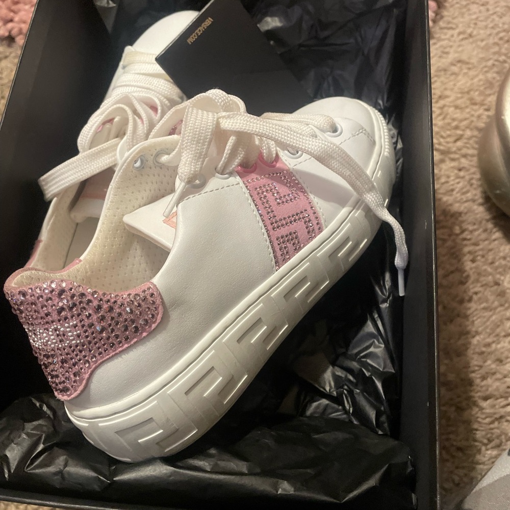 Versace Girls Sneakers - Picture 2 of 5